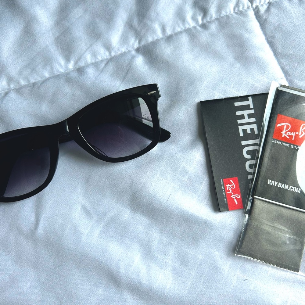 Ray-Ban wayfarer sunglasses